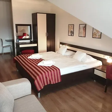 Отель Apartman Athos - Бешенёва