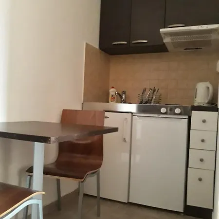 Отель Apartman Athos -